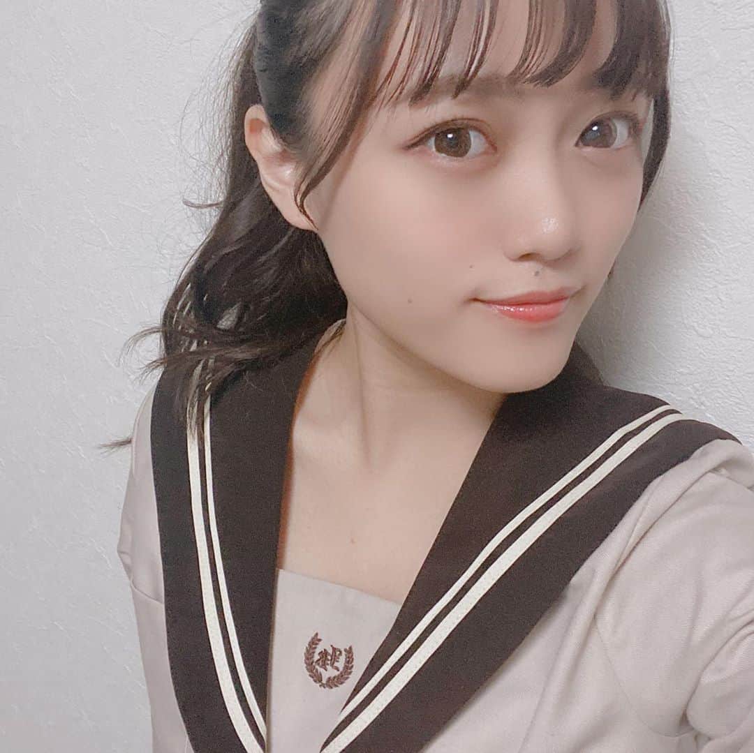 春本ゆきのインスタグラム：「ハッピーハロウィン🎃 制服もコスプレなお年🌝」