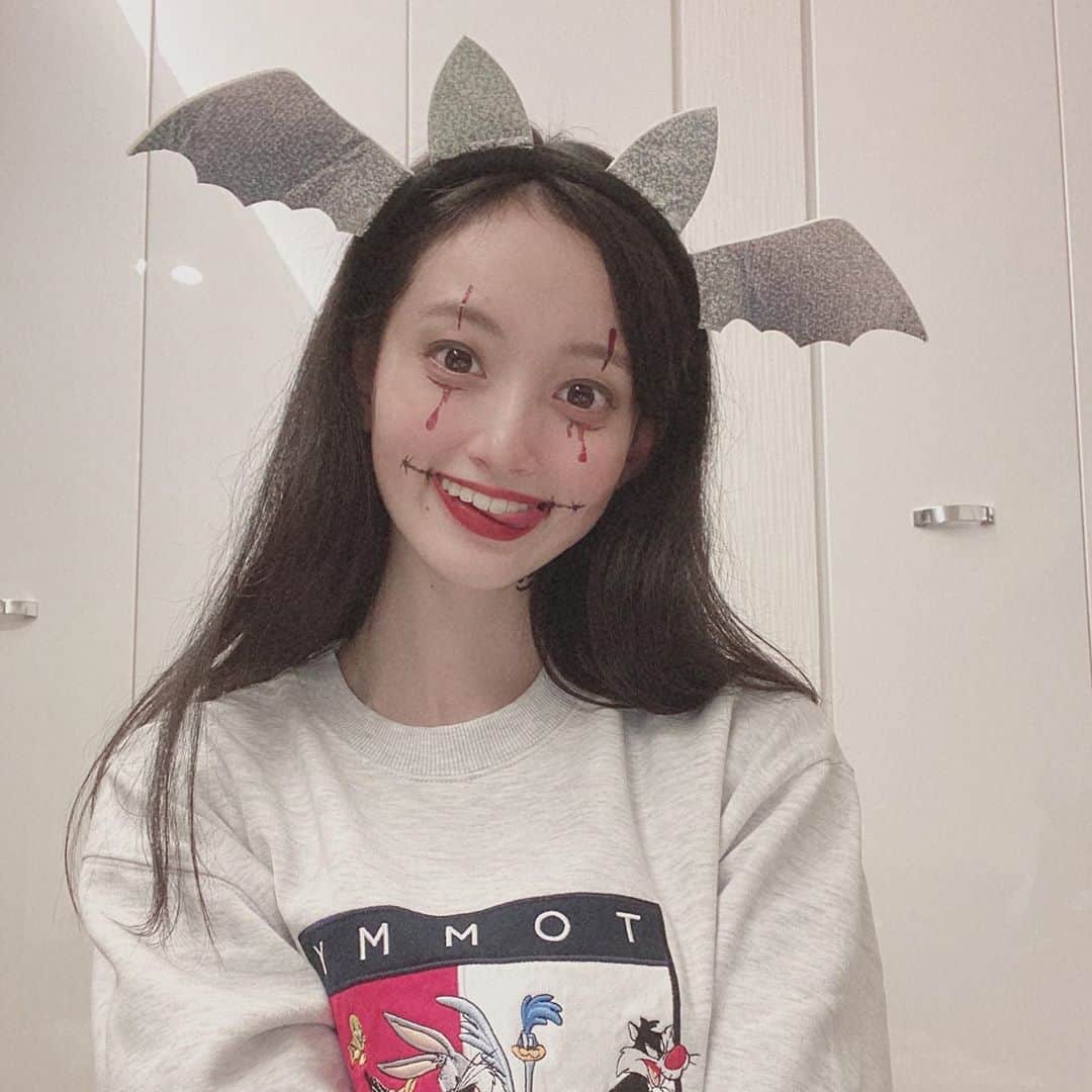 山崎美月のインスタグラム：「🎃👻✨  #はろうぃん🎃 #happyhalloween #trickortreat」