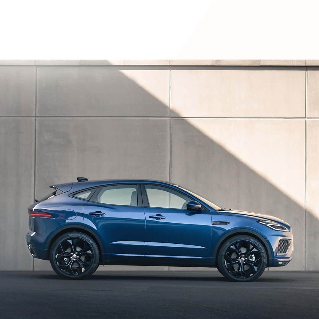 Jaguarさんのインスタグラム写真 - (JaguarInstagram)「“The New E-PACE features key design elements from across the Jaguar family, enhancing the exterior and introducing beautiful new details to the interior - a more grown-up appeal while retaining its compact performance SUV sensibilities." - Julian Thomson, Design Director, #Jaguar  #EPACE #Premium #Luxury #Performance #SUV #EV #PHEV #MHEV #Hybrid #AWD #ElectricCars #InteriorDesign #Technology #CarsofInstagram」10月31日 22時30分 - jaguar