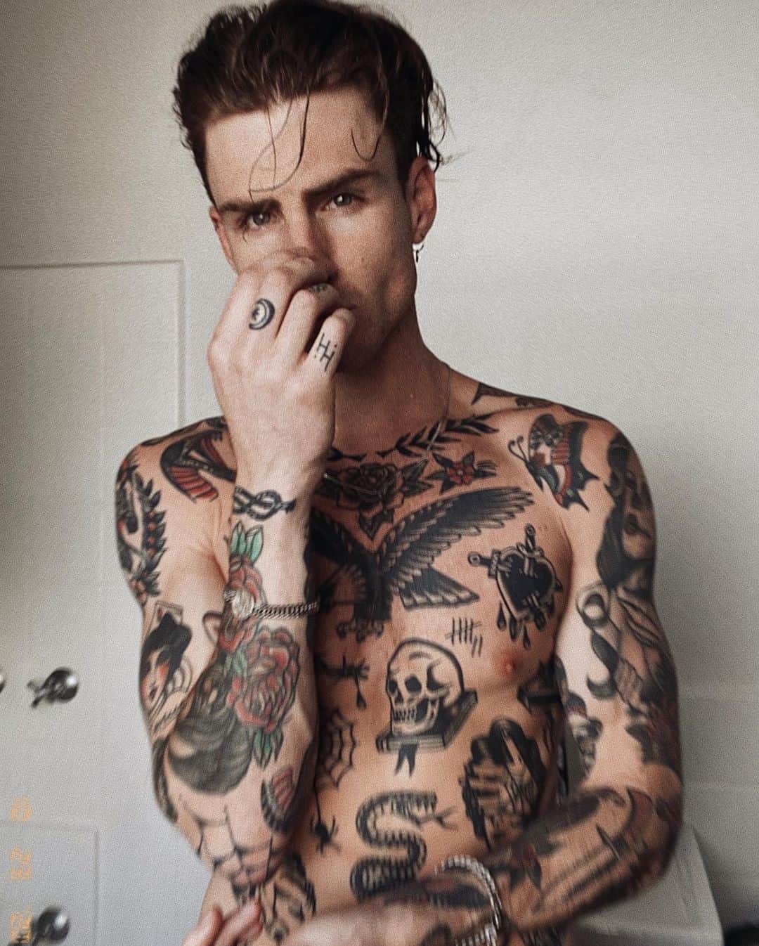 THOMAS DAVENPORTのインスタグラム：「hi」