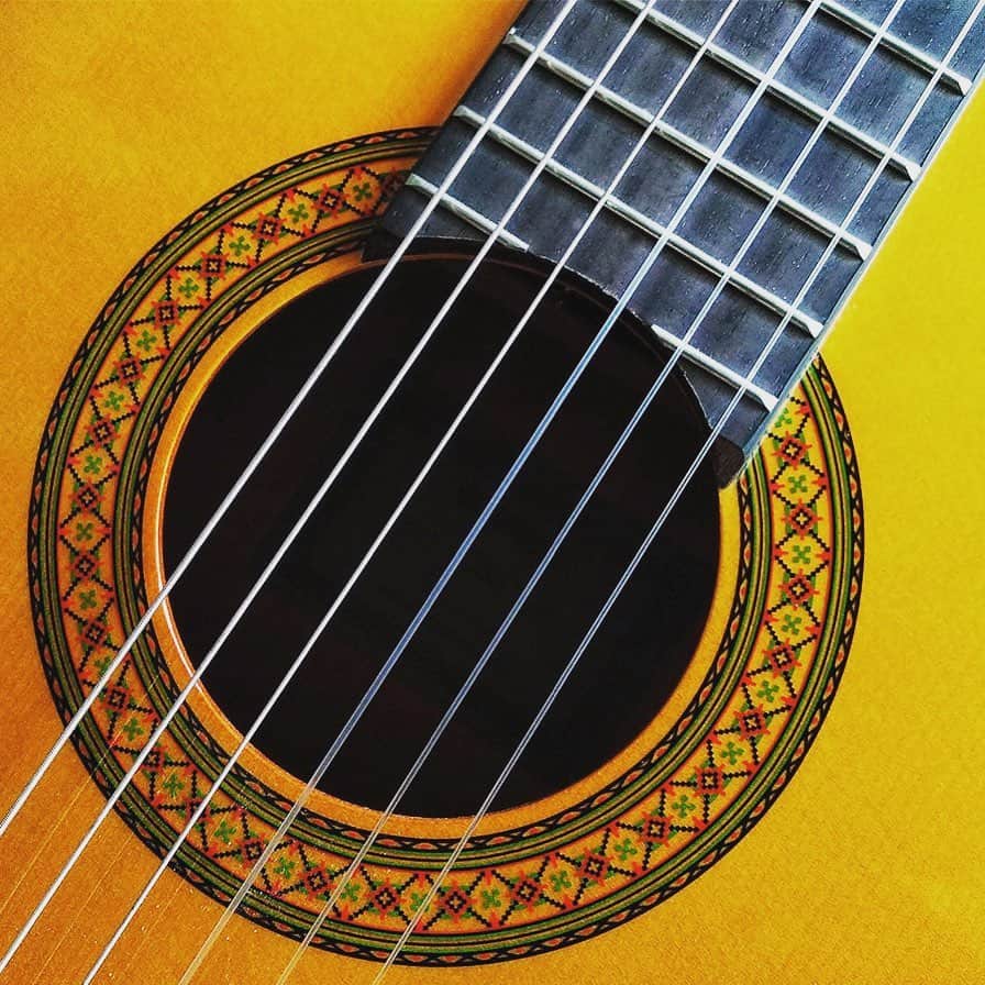 DeFlamenco.comのインスタグラム：「Manifiesto “Giraldillo al extravío” ante la ausencia del Giraldillo al toque en La Bienal  Lee el manifiesto en la portada de nuestra web deflamenco.com   https://www.deflamenco.com/revista/noticias/manifiesto-giraldillo-al-extravio-ante-la-ausencia-del-giraldillo-al-toque-en-la-bienal.html #flamenco #deflamenco #guitarraflamenca #giraldillo #labienal」