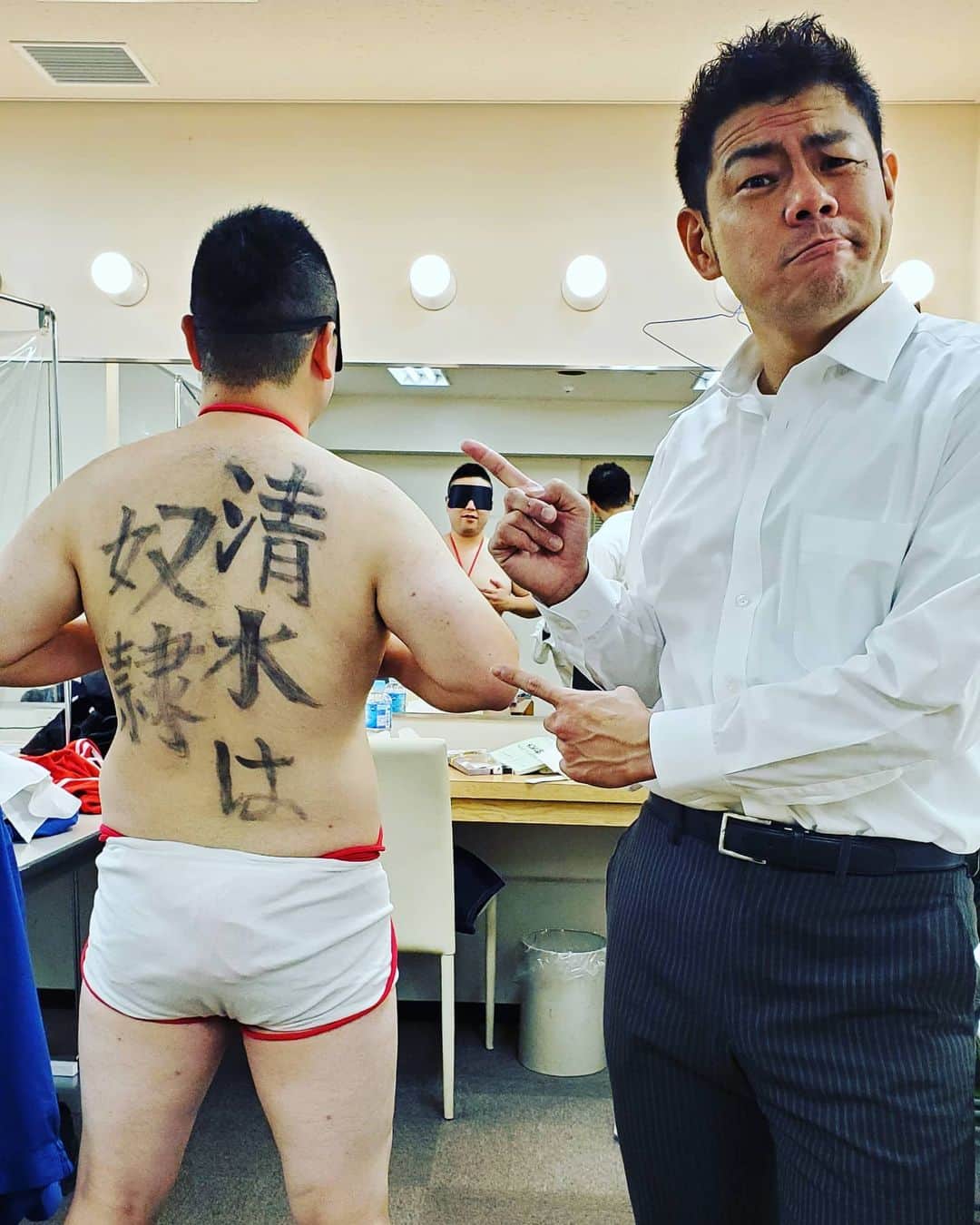 太田芳伸のインスタグラム：「『太く清く単独イベント』終わりましたー!!! .  見に来てくださった方々感謝です‼️ . フライヤーのプレゼント言うの忘れてましたが、参加された方僕のDMにメッセージ下さい‼️ . 次は12月‼️ 皆さんまた見に来てねーーー🎶」