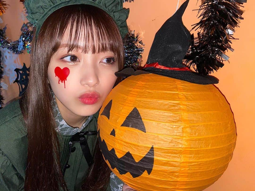 向井地美音さんのインスタグラム写真 - (向井地美音Instagram)「* HAPPY HALLOWEEN 🎃👻😈」10月31日 22時48分 - ___mion.m