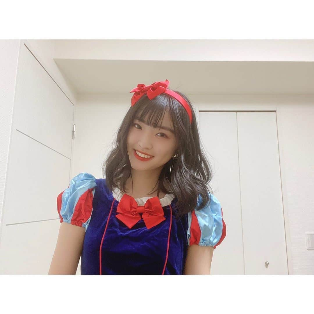 春名真依さんのインスタグラム写真 - (春名真依Instagram)「＊ Snow white…🍎❄ #まいんすたぐらむ #たこやきレインボー #たこ虹 #春名真依 #まいまい #happyhalloween #halloween #白雪姫」10月31日 22時59分 - harunamai_official