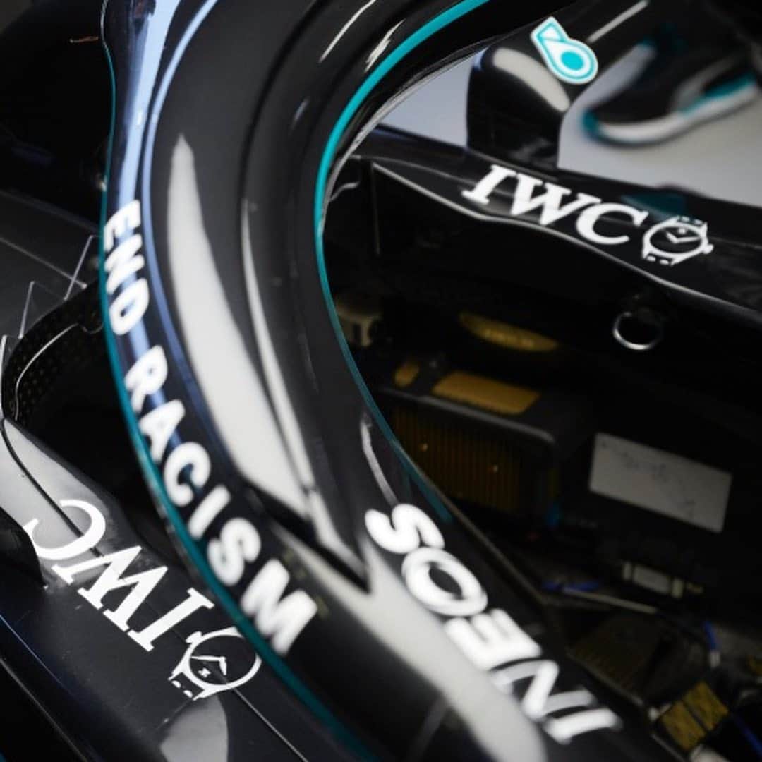 IWCさんのインスタグラム写真 - (IWCInstagram)「After #EifelGP & #PortugueseGP, sending the best wishes from #Schaffhausen to #ImolaGP, where @mercedesamgf1 team will be competing. #IWCRacing #F1」10月31日 22時57分 - iwcwatches