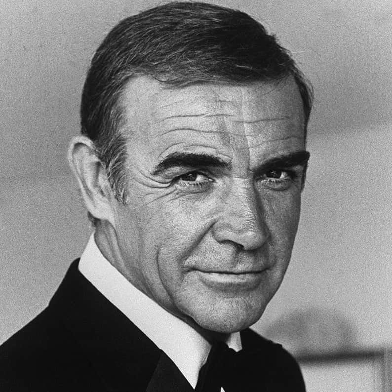 ジーナ・カラーノのインスタグラム：「I feel Sean Connery is someone you point the camera at and find everything they do so authentic and sexy.. a true one of a kind.  Rest In Peace to this legend..  Sean Connery. 🕊」