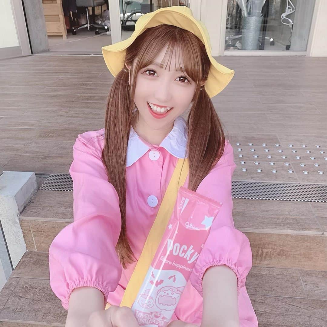 田口未彩のインスタグラム：「トリックオアトリート！  #ハロウィン　#仮装 #ハロウィンコスプレ　#コスプレ　#園児 #幼稚園児」