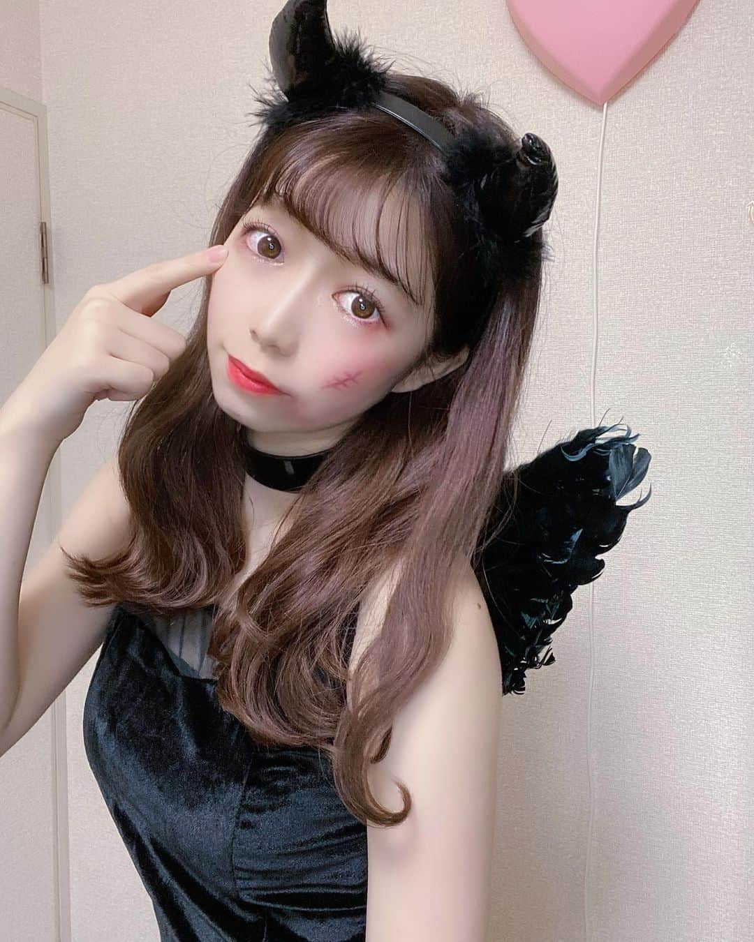 柏元萌華のインスタグラム：「最近教えてもらったポーズ👀👆  #ハロウィン#Halloween#devil」