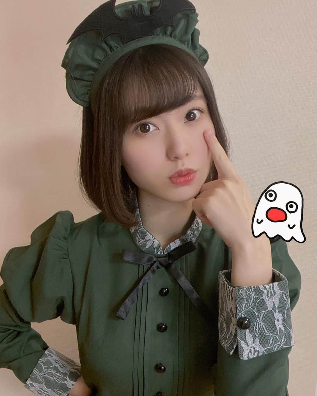 星名あゆみさんのインスタグラム写真 - (星名あゆみInstagram)「ハッピーハロウィン👻👻🍬﻿ 洋館メイドさんになりました☕️﻿ ﻿ ﻿ おばけちゃんもいっしょに👻﻿ ﻿ ﻿ ﻿ ﻿ ﻿  #happyhalloween  #halloween  #ハッピーハロウィン #ハロウィン #ハロウィンコスプレ #洋館メイド #メイド #コスプレ #ボブ #仮装  #followｍe #photooftheday #데일리 #셀스타그램  #tiktok ﻿#fff #ミスid #ミスid2021」10月31日 23時15分 - hoshina_ayumi