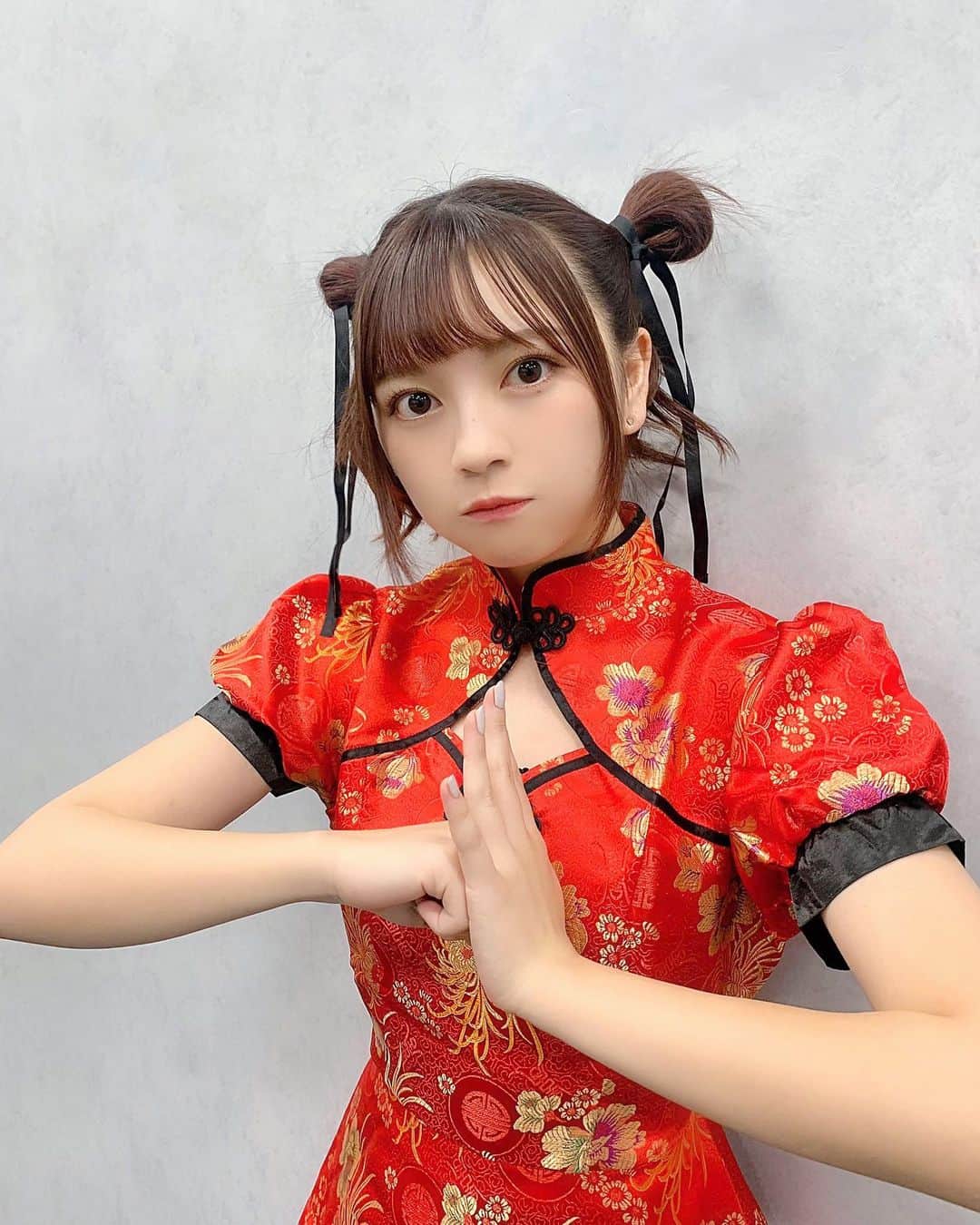 廣川奈々聖さんのインスタグラム写真 - (廣川奈々聖Instagram)「ハロウィン〜 🐼❤︎﻿🇨🇳 ﻿ ﻿お団子した❕ ﻿ ﻿ ﻿ #チャイナ服#ハロウィン2020」10月31日 23時18分 - nanaseven7_u_u