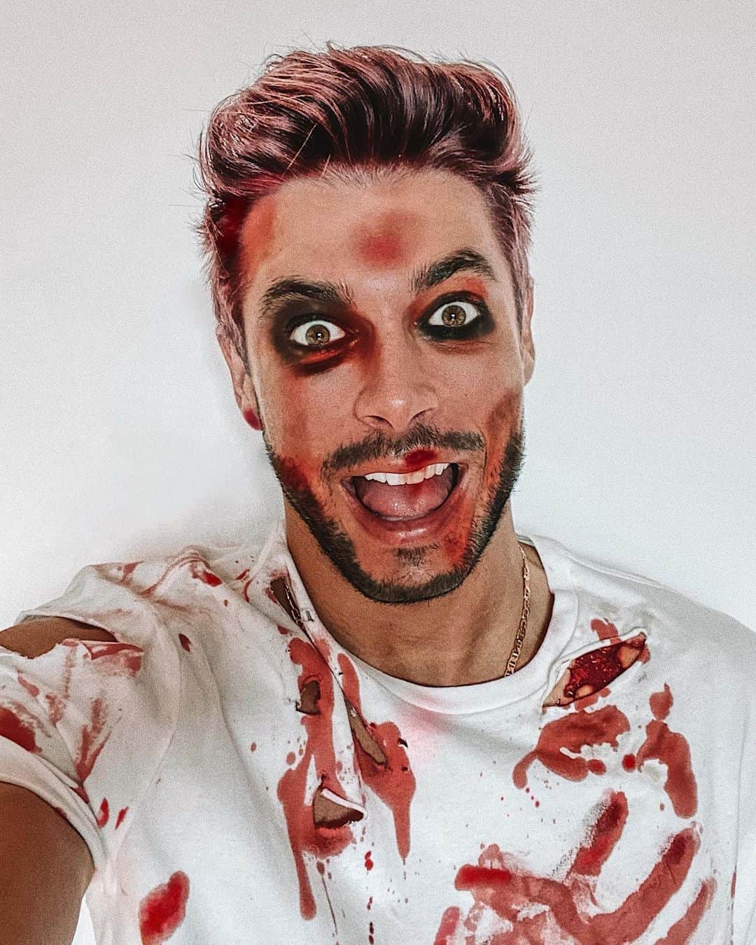 アンドレア・デンバーのインスタグラム：「Keep calm, the real monster tonight is me.  Happy Halloween everyone 🎃🧟‍♂️👻   State calmi, il vero mostro questa sera sono io. Buon Halloween a tutti 🎃🧟‍♂️👻 #halloween #usa」