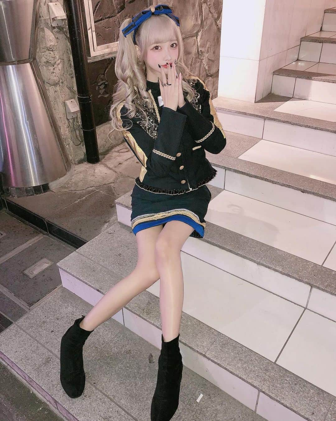 さきぼんさんのインスタグラム写真 - (さきぼんInstagram)「はうぼん💙🖤  フォロワさんがつくってくれた🥺♡ 後ろまでかわいいの。  #halloween #ホ別はうき #はうきくん #モノクローン #さきぼんハロウィン🎃」10月31日 23時49分 - sakibon69