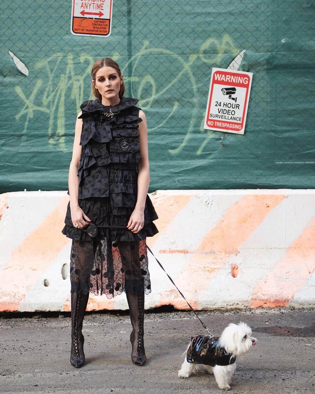 オリヴィア・パレルモのインスタグラム：「Wicked witch of the streets (and my little dog too!) 🧙‍♀️ #happyhalloween⁣ ⁣ 📷: @johanneshuebl for @vogueindia ⁣ ⁣ 🧥&👗: @moncler ⁣ 👢: @casadeiofficial  🐶🧥: @caninestylesnyc」