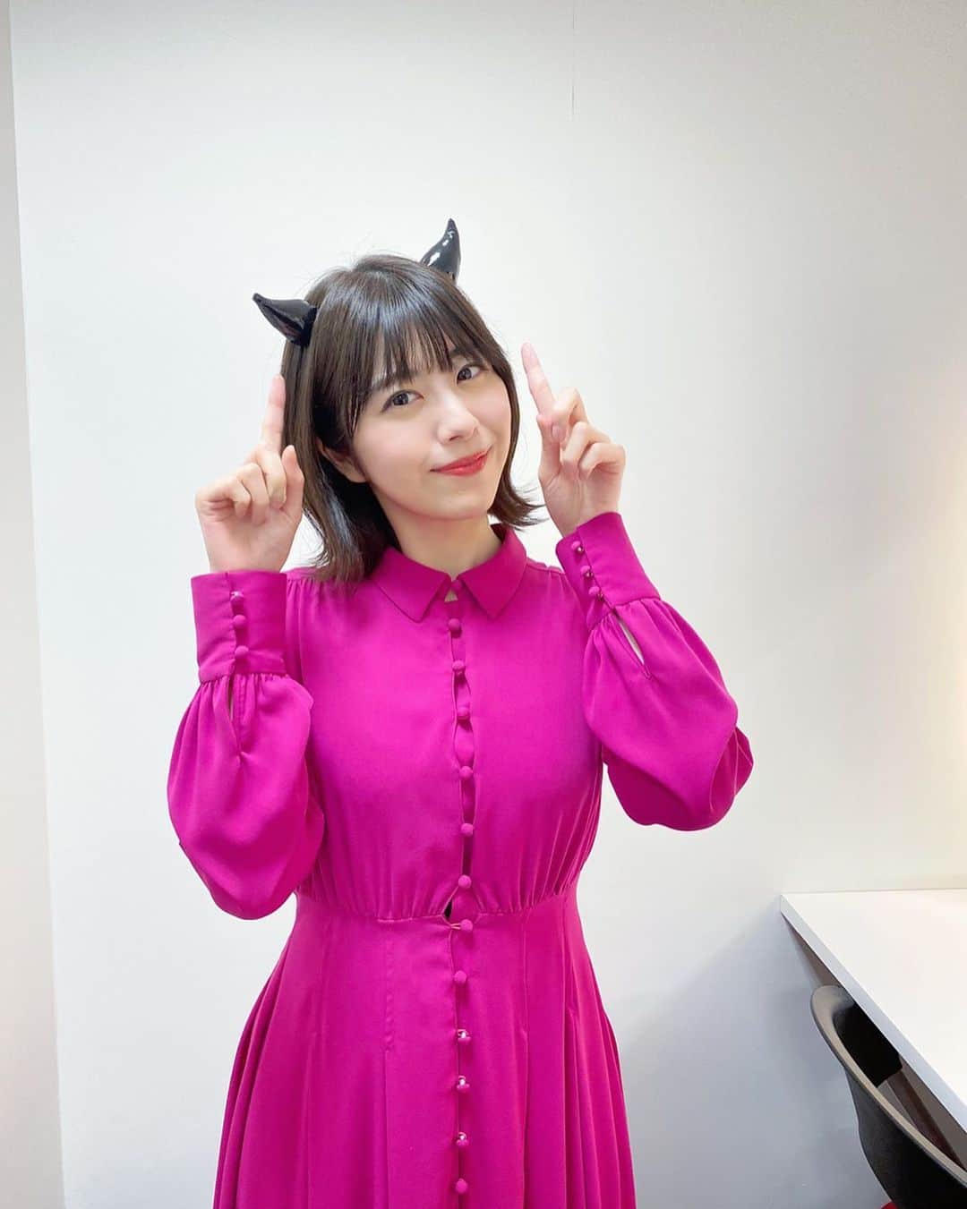 森山るりのインスタグラム：「. Abemaミッドナイト競輪ありがとうございました🎃🌟 村重杏奈さん最高でした😂 アーカイブでも番組観ていただけます♪ . #happyhalloween  #年甲斐もなくすみません #メガネ忘れちゃいました」