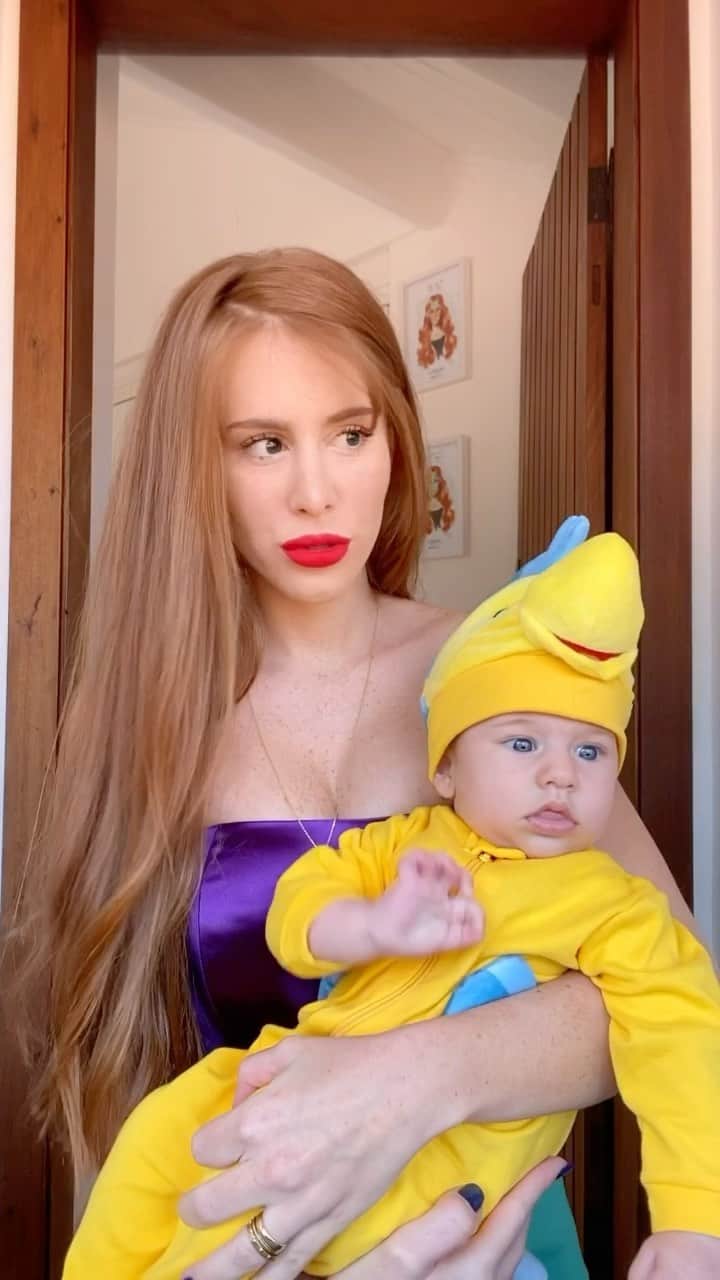 のインスタグラム：「Um ano depois 😹」