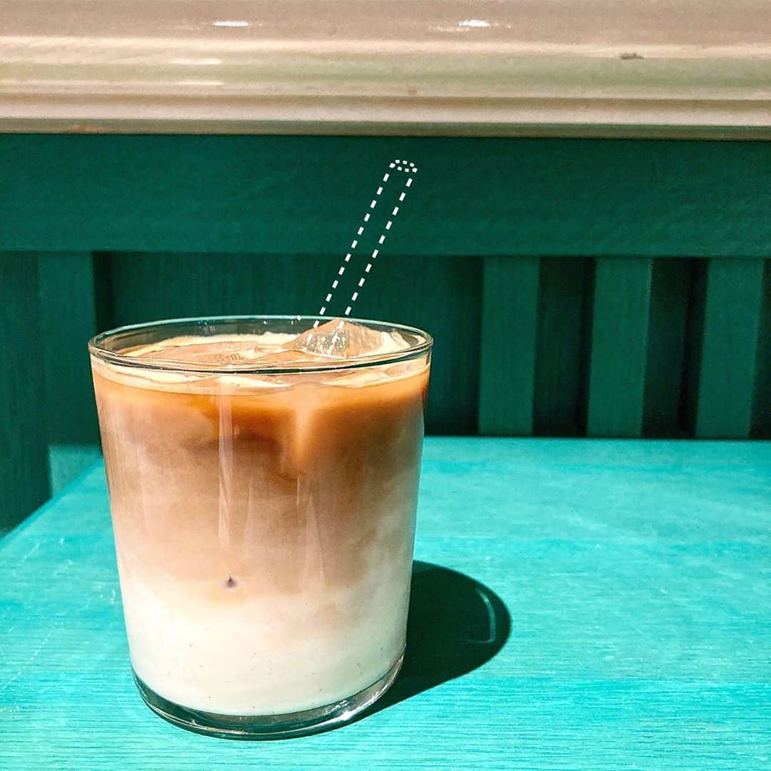 WorldNeighborsCafe/SoooLiquidのインスタグラム：「おはようございます！⁠ 今日の営業は10時からスタートです！⁠ ⁠ 少し前から、カフェでは店内利用のドリンクのストローを廃止しました。（商品によってはついているものもあります。）⁠ 小さなことですが、環境に配慮したサステナブルな取り組み。⁠ ⁠ サワー系のドリンクにはストローを付けてお渡ししているので、不要の場合は、スタッフまでお気軽にお声がけ下さい🥤🥤⁠ ⁠ #worldneighborscafe #soooliquid⁠⁠ ⁠ ーーーーーーーーー⁠ weekday...11-20⁠ weekend...10-20⁠ closed...wednesday⁠ L.O...19:30⁠ ーーーーーーーーー」