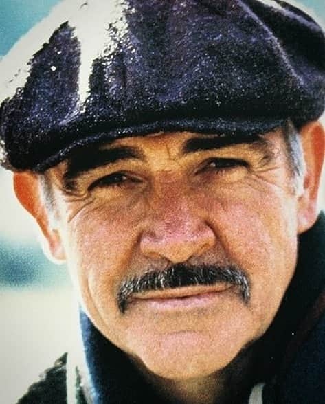 のインスタグラム：「He really was untouchable.   Growing up, there was this unspoken rule in our house that if Sean Connery was in it, we watched it. He may as well have been an honorary member of the Criss family.   I’d like to think my Dad is in the front of the line somewhere upstairs ready with a thank you and a warm welcome.」