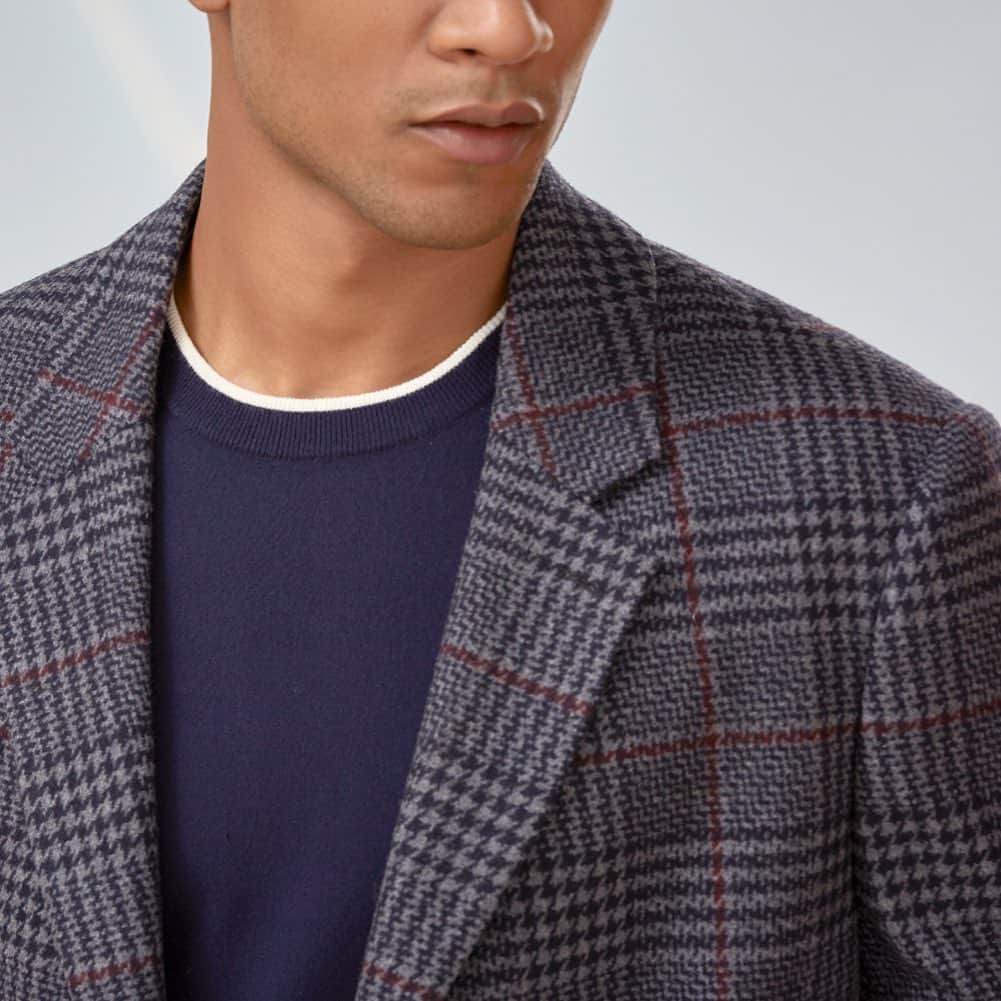 ペリーエリスのインスタグラム：「Look smart as you layer up this fall in the fully lined Wool Overcoat - soft, versatile and durable. #LifeReadySince1976」