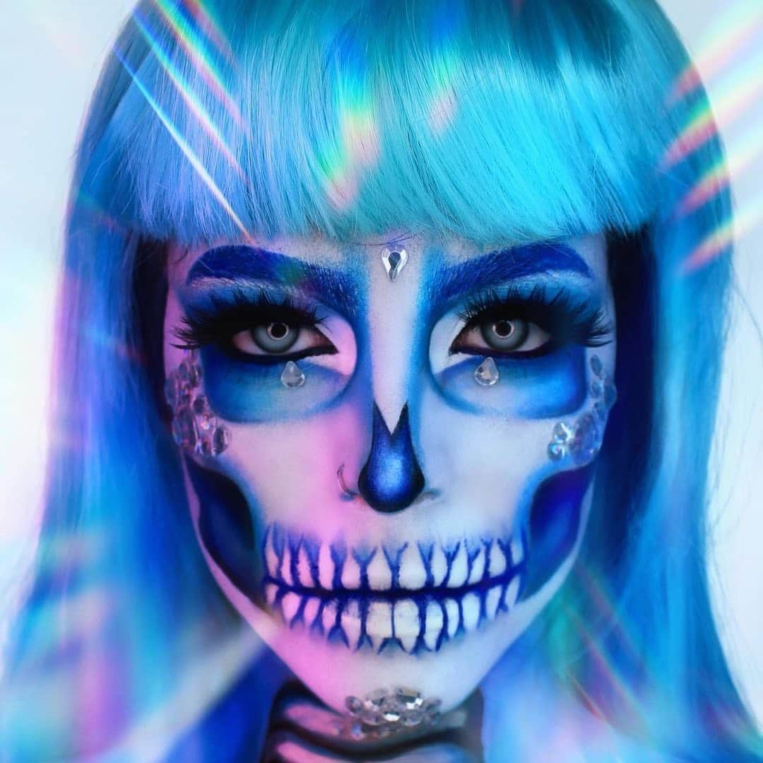 BH Cosmeticsさんのインスタグラム写真 - (BH CosmeticsInstagram)「Gimme the tricks *and* the treats ☠️ @hello.venus_’s Blueberry Muffin #Halloween look is good enough to EAT 🍭 #WeekendVibes #bhcosmetics」11月1日 3時05分 - bhcosmetics