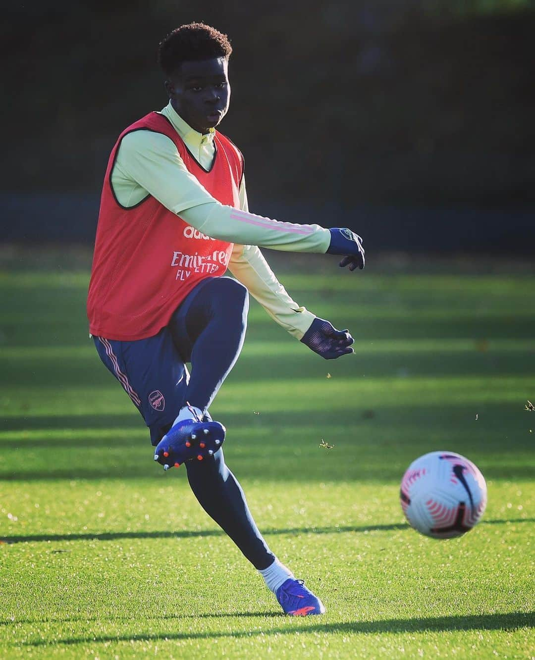 アーセナルFCさんのインスタグラム写真 - (アーセナルFCInstagram)「⏪ swipe for more training pics⁠ 📸  ⁠⠀ #MUNARS #Arsenal #training #preparation #premierleague #Willian #Lacazette #Willian #Aubameyang #Bellerin #Saka  #Tierney #Arteta #Partey」11月1日 2時57分 - arsenal