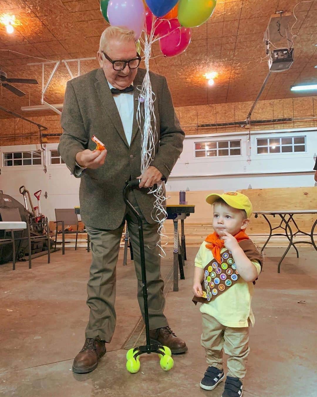 E! Onlineさんのインスタグラム写真 - (E! OnlineInstagram)「When it comes to adorable Halloween costumes, this family's Up for the challenge: "My son Jack and his great grandfather were Russell and Carl. Jack will be 2 in December and Great Grandpa Bob is 82." ❤️ (📷: @slgsullivan via @goodnews_movement)」11月1日 3時03分 - enews