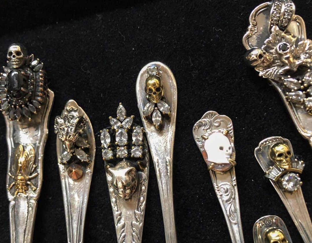 のインスタグラム：「💀☠️👻#iosselliani #silverspoons #iosselliani」