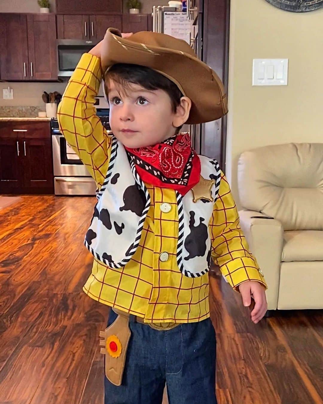 ニック・ベイトマンのインスタグラム：「Happy Halloween 🎃」