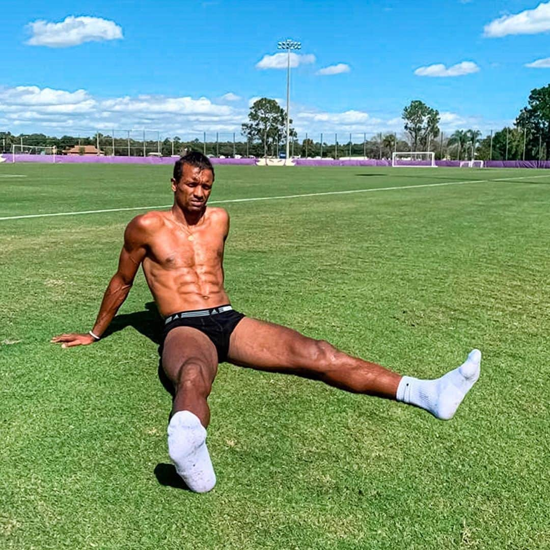 ナニさんのインスタグラム写真 - (ナニInstagram)「Vitamin D and good vibes. ☀️✨💪🏾  #Work #Training #body #fashion #lifestyle #vitaminD #sun #motivation #fitness #bodypositivity 	#fashionstyle #lifeisgood #lifegoals」11月1日 3時35分 - luisnani