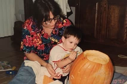 トレバー・バウアーさんのインスタグラム写真 - (トレバー・バウアーInstagram)「Before I was carving up hitters, I was carving pumpkins 😂 🎃👻➡️.」11月1日 3時49分 - baueroutage