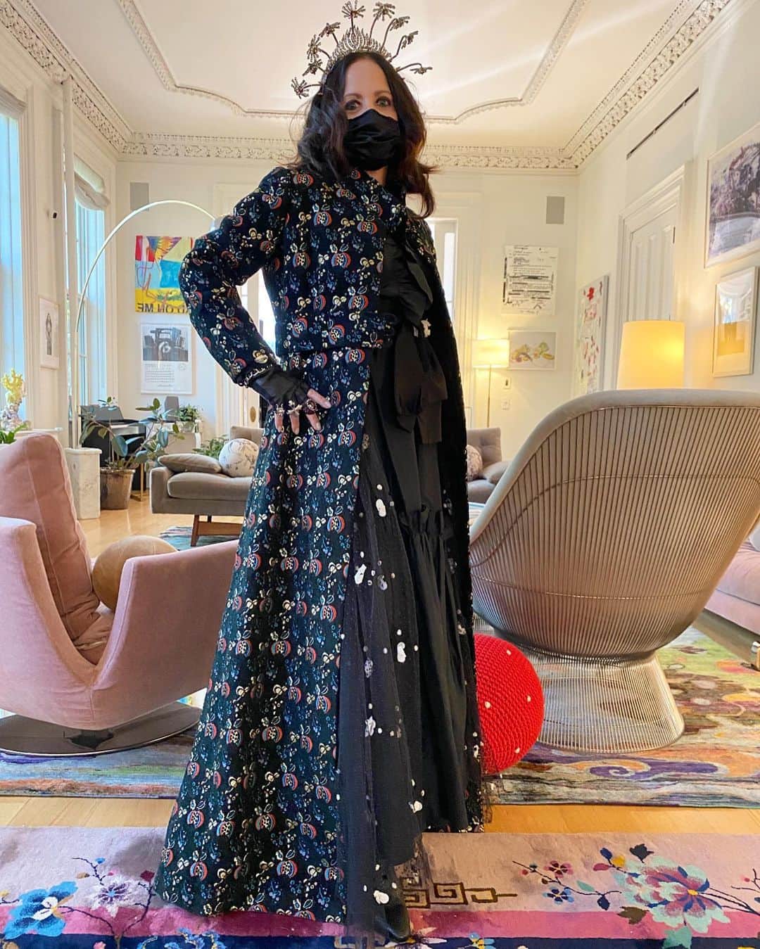 ジル・スチュアートのインスタグラム：「🖤✨@ardenwohl」