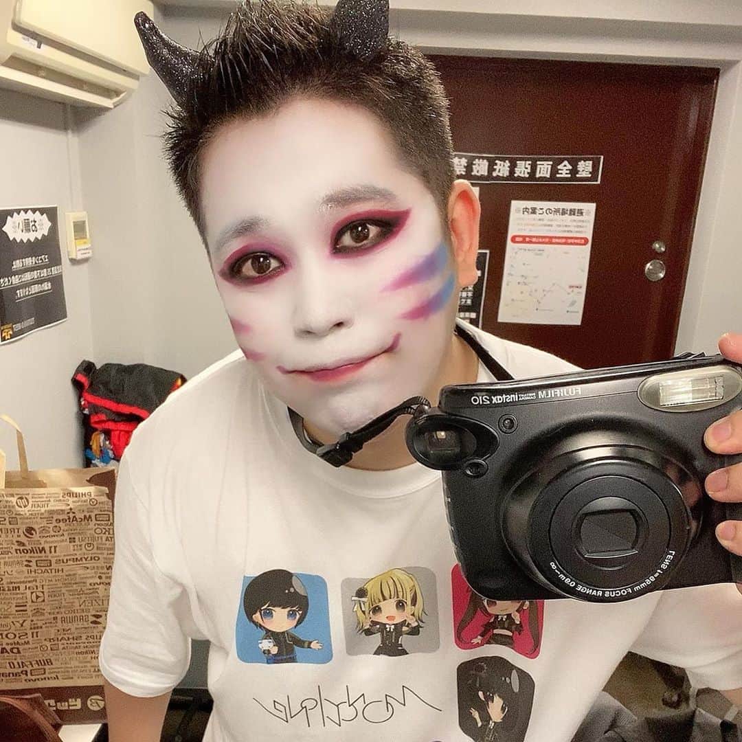 たっしーのインスタグラム：「チェキスタできる？👻 ＊ #モノクローン #虹色担当 #たっしー #アイドル #ゲイ」