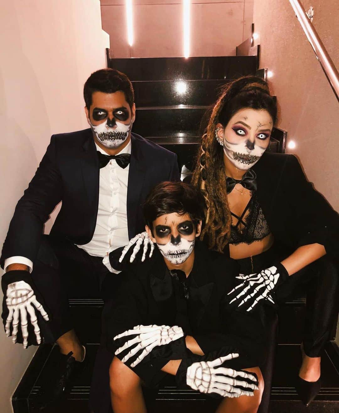 Gabriela Salesのインスタグラム：「Ela fazia os improvisos delah. Sdds fantasiar pro halloween. #tb ❤️」