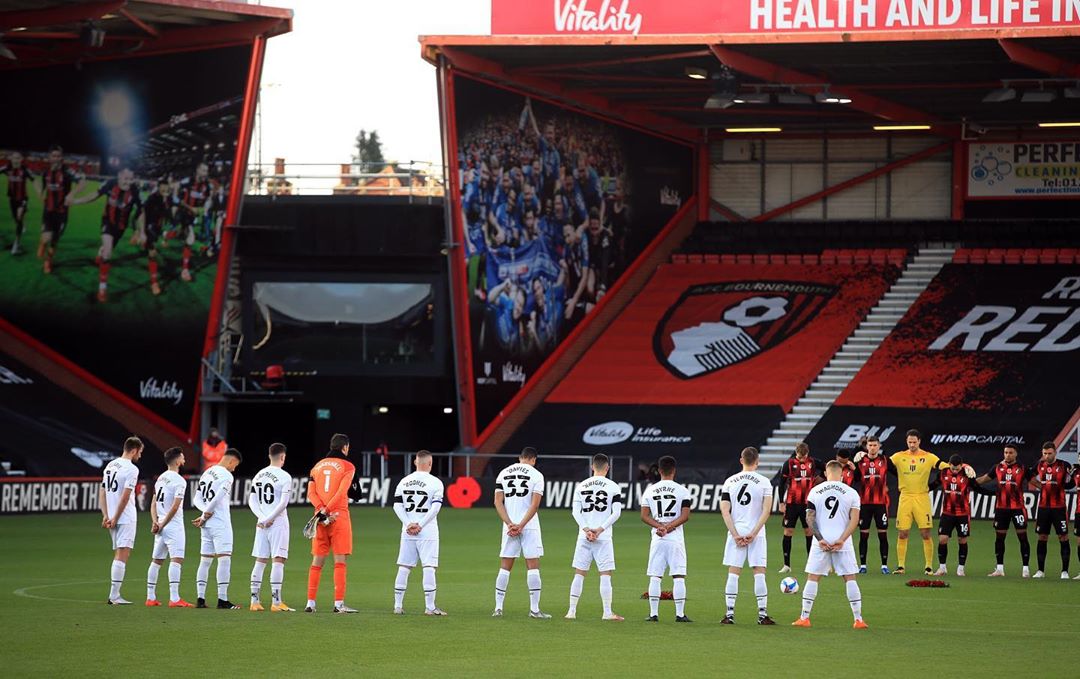 ウェイン・ルーニーさんのインスタグラム写真 - (ウェイン・ルーニーInstagram)「Good to be back on the pitch today. Special minute silence for #RemembranceDay and Nobby Stiles ❤️🙏」11月1日 4時42分 - waynerooney