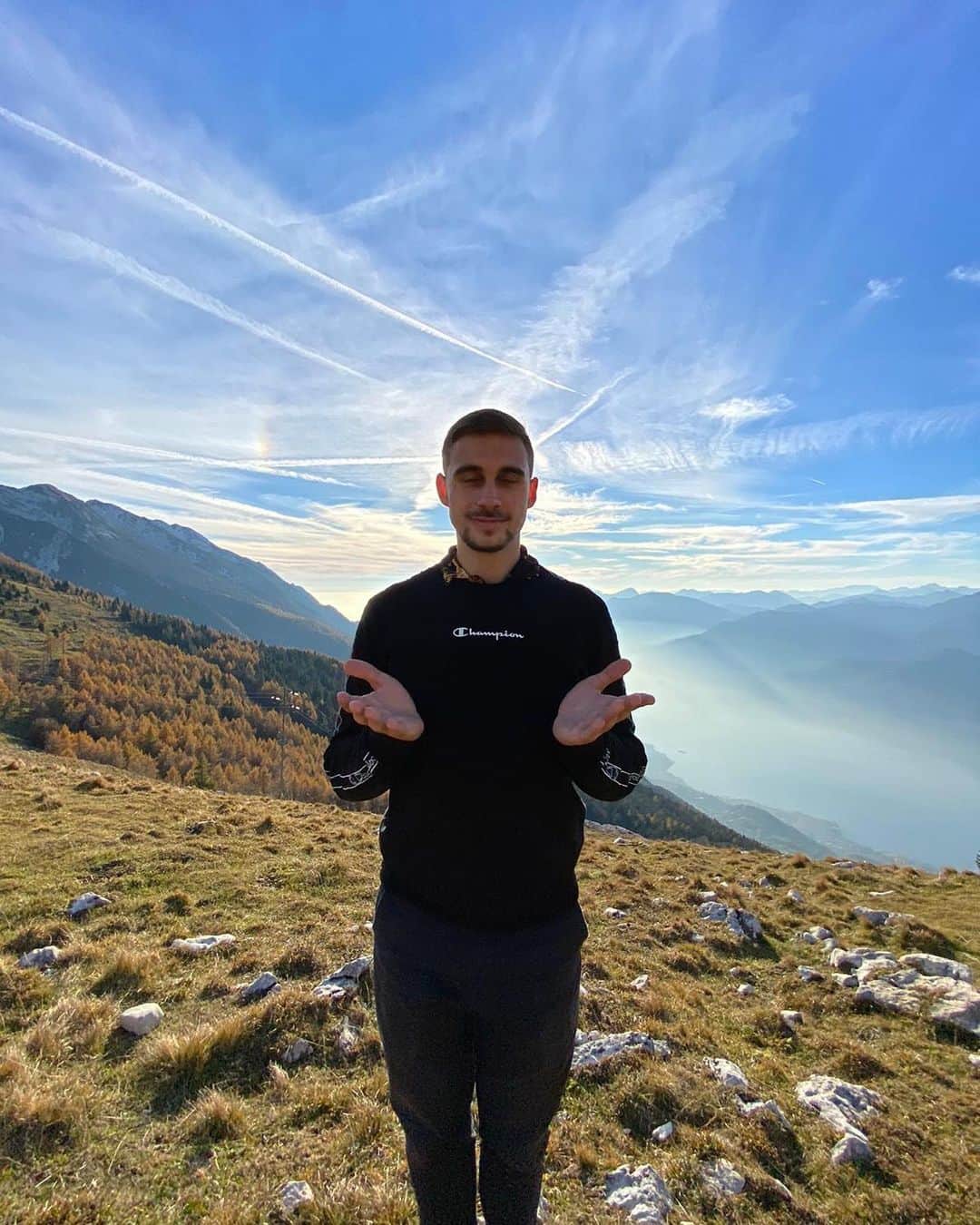 Martin Bidařのインスタグラム：「->positive mindset<-🦋☀️🙏 #nofilter #italy #onlygoodvibes #weekend #chill #trip」
