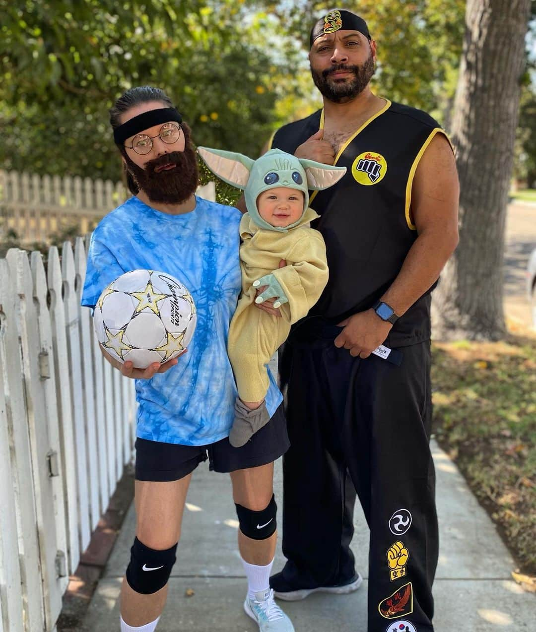 コルトン・ダンさんのインスタグラム写真 - (コルトン・ダンInstagram)「A Cobra Kai guy, a baby Yoda and Volleyball Keith Raniere walk into a bar...  Happy Halloween 🎃 👻  #happyhalloween #volleyballvangaurd #nomercy #doordonotthereisnotry #thechild #themandalorian #cobrakai #thevow #seduced #nxivm」11月1日 5時13分 - captdope