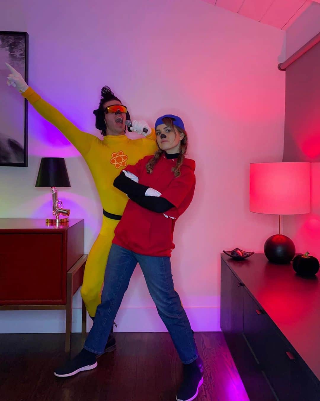 デビー・ライアンのインスタグラム：「It's only Powerline, Dad, the biggest rock star on the planet」