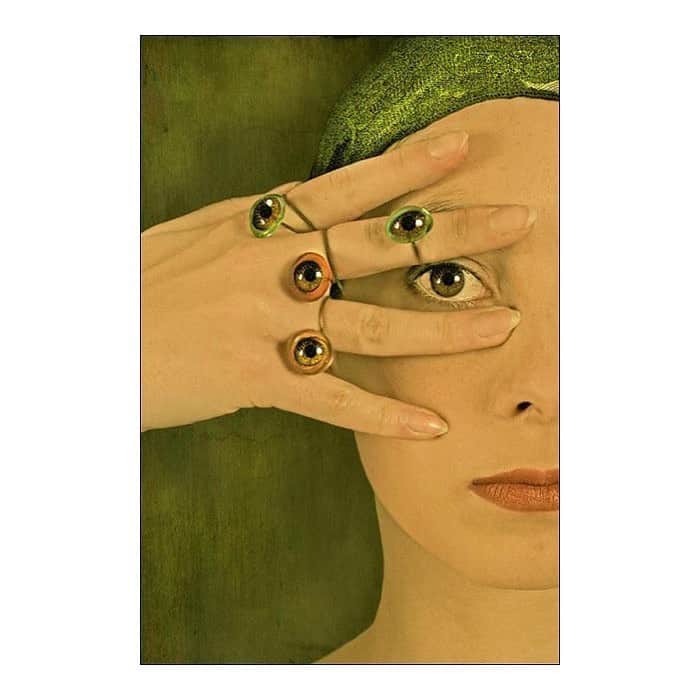 ティーバッグスさんのインスタグラム写真 - (ティーバッグスInstagram)「Eye see you ✨ Tap through today’s story for a little enchantment. #HappyHalloween #MISAworld」11月1日 5時32分 - misa_losangeles