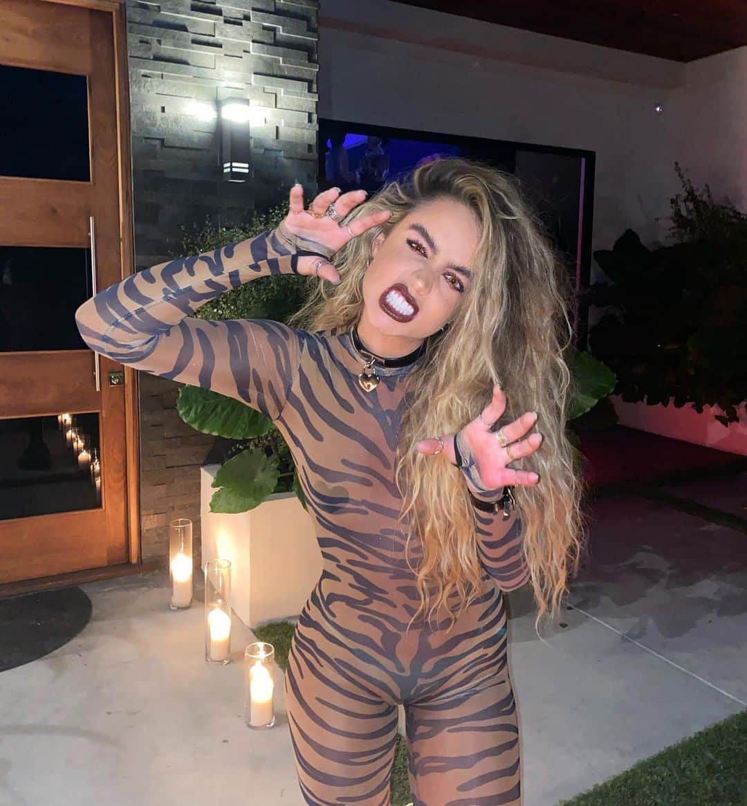 Sommer Rayさんのインスタグラム写真 - (Sommer RayInstagram)「its theeeee eye of the tiiiiger, it's the thrillll of the fighttttt 🐯🎶」11月1日 5時41分 - sommerray