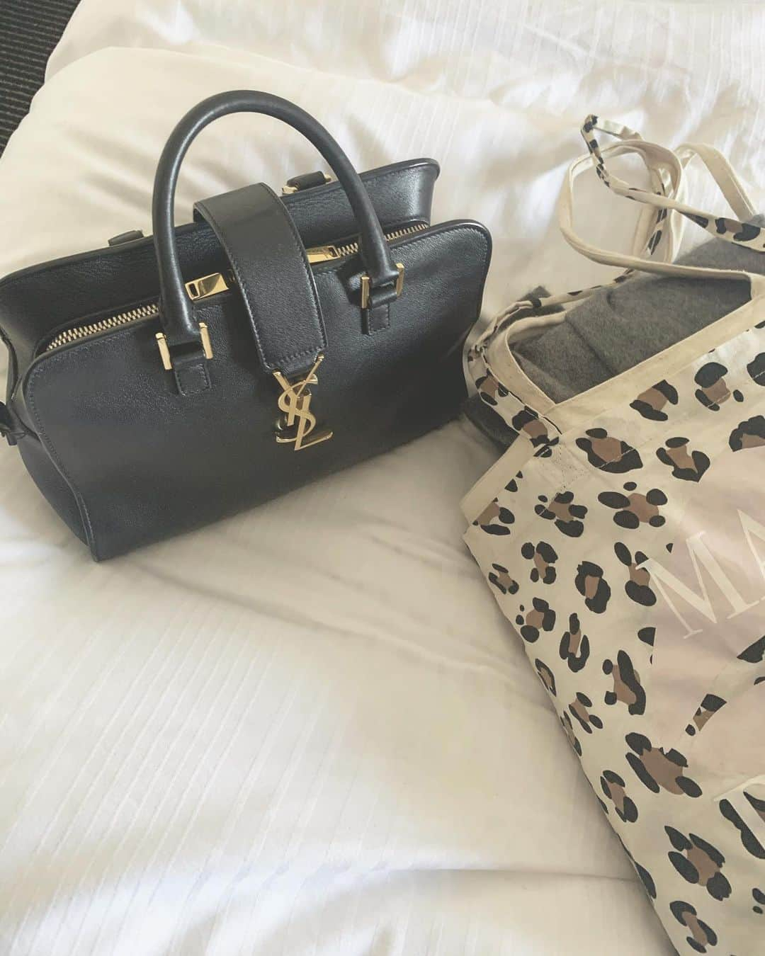 Dressy編集長 ♡miiさんのインスタグラム写真 - (Dressy編集長 ♡miiInstagram)「週末trip 🐏 . #ysl #サンローラン #bag #メゾンドリーファー」11月1日 11時21分 - dressy_mii