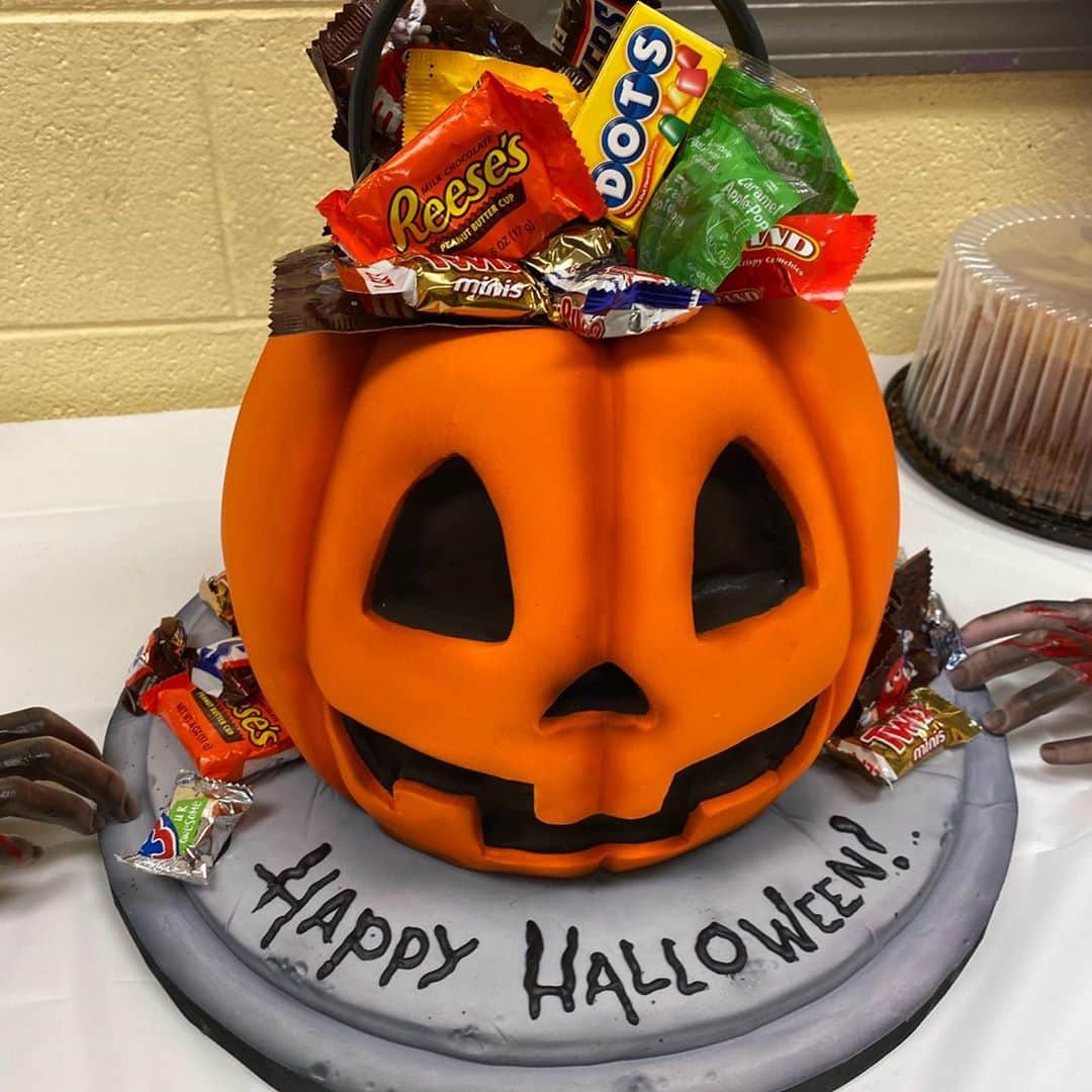 ジェニファー・ハドソンのインスタグラム：「Happy Halloween everyone !」