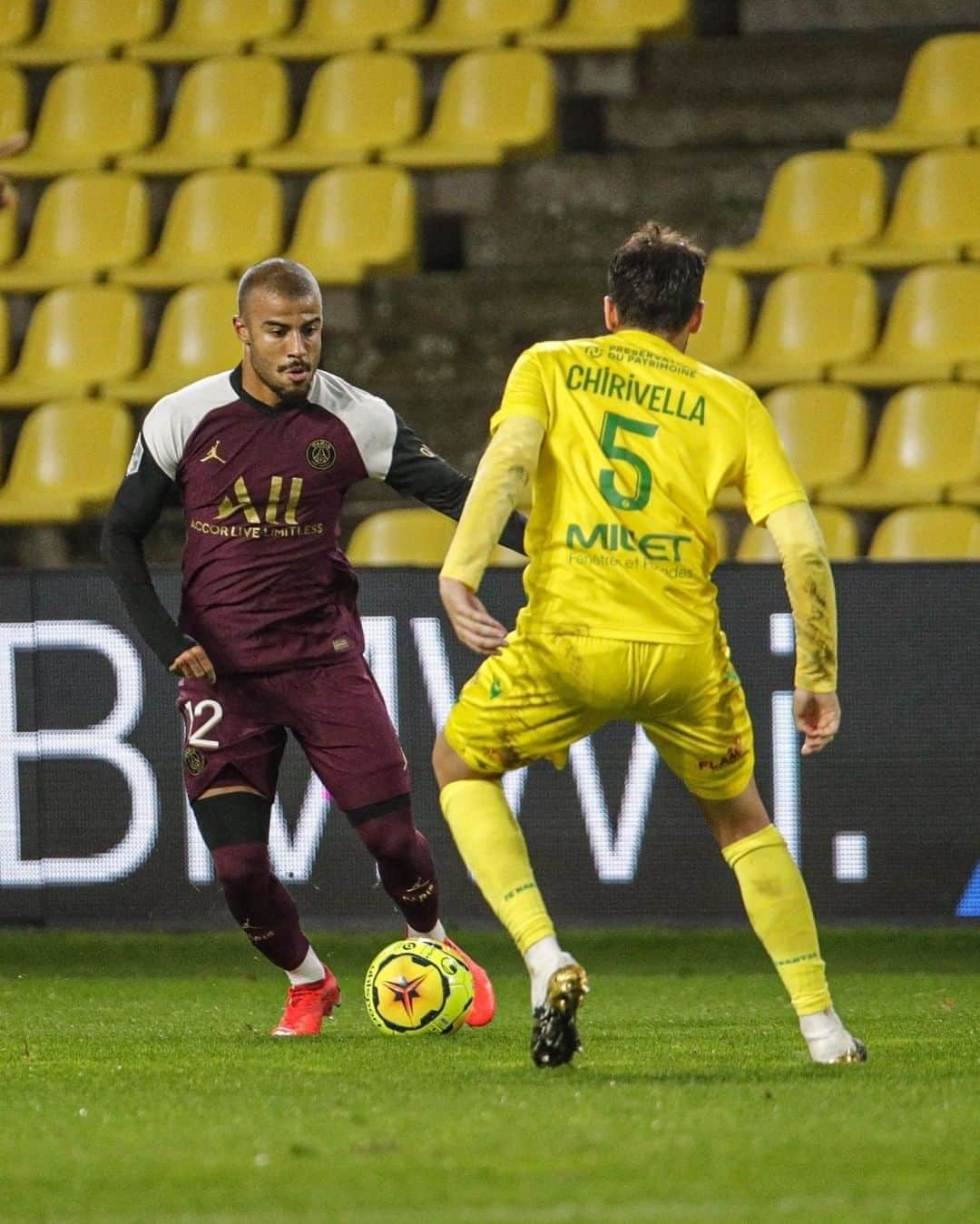 パリ・サンジェルマンFCさんのインスタグラム写真 - (パリ・サンジェルマンFCInstagram)「⏸ Half-time in Nantes (0-0). We will have to create more scoring opportunities in the second half to win this. ⏸ Mi-temps à Nantes (0-0). Il faudra se créer plus d'occasions dans ce deuxième acte pour l'emporter. . #AllezParis #WeAreParis #ICICESTPARIS #PSG #ParisSaintGermain #Paris #Football #FCNPSG #Nantes #Rafinha」11月1日 5時53分 - psg