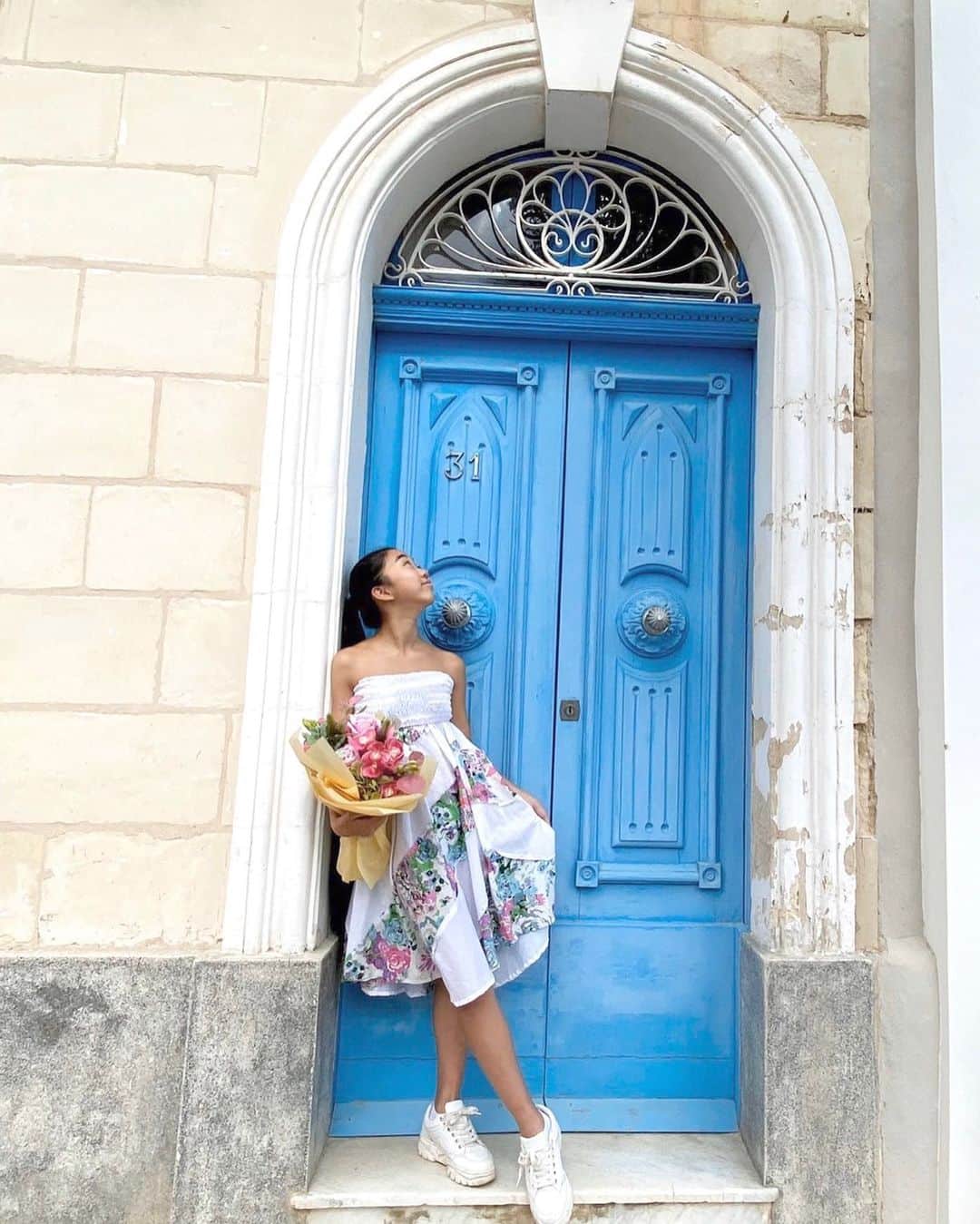 Laraのインスタグラム：「. . Malta  . . 💙💙 . #malta🇲🇹」