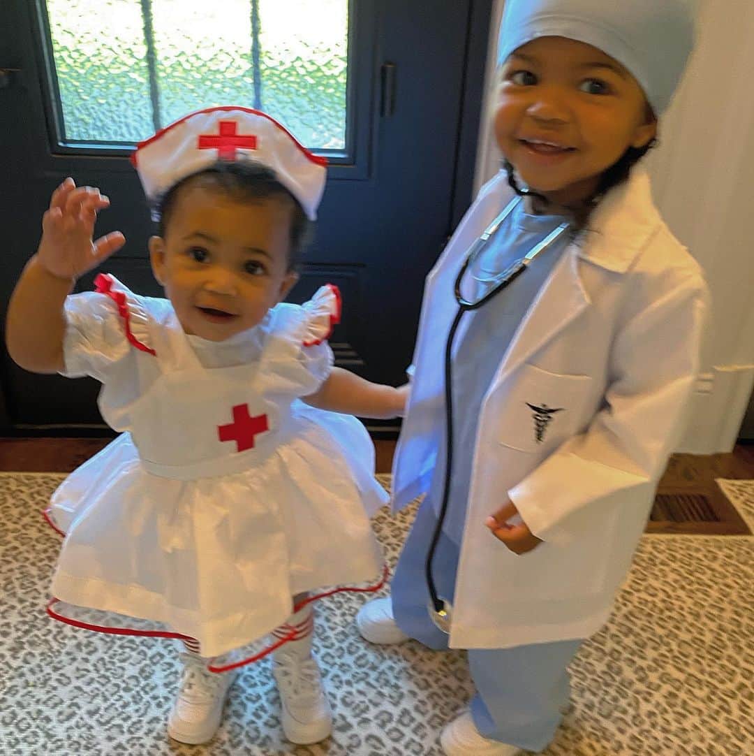 のインスタグラム：「Searching for a cure 🦠 The real hero’s of 2020 😷Happy Halloween」
