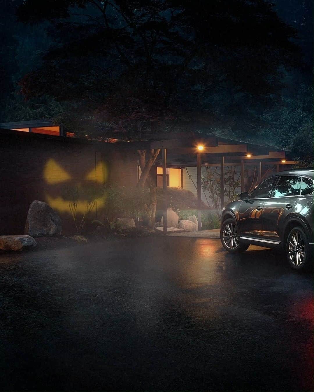 MAZDA Canadaのインスタグラム：「Wishing everyone a happy and safe #Halloween this evening.」