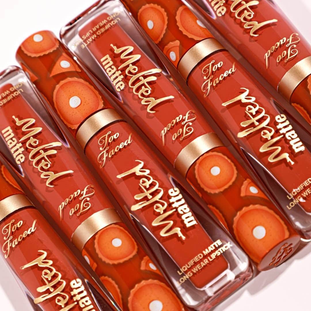 Too Facedさんのインスタグラム写真 - (Too FacedInstagram)「For a lip that will last through all of your Halloween festivities. ✔️ Wrap your lips in the warmth of the season with our long-wearing limited-edition Pumpkin Spice Melted Matte Lipstick! 💋#getmelted #toofaced」11月1日 8時01分 - toofaced