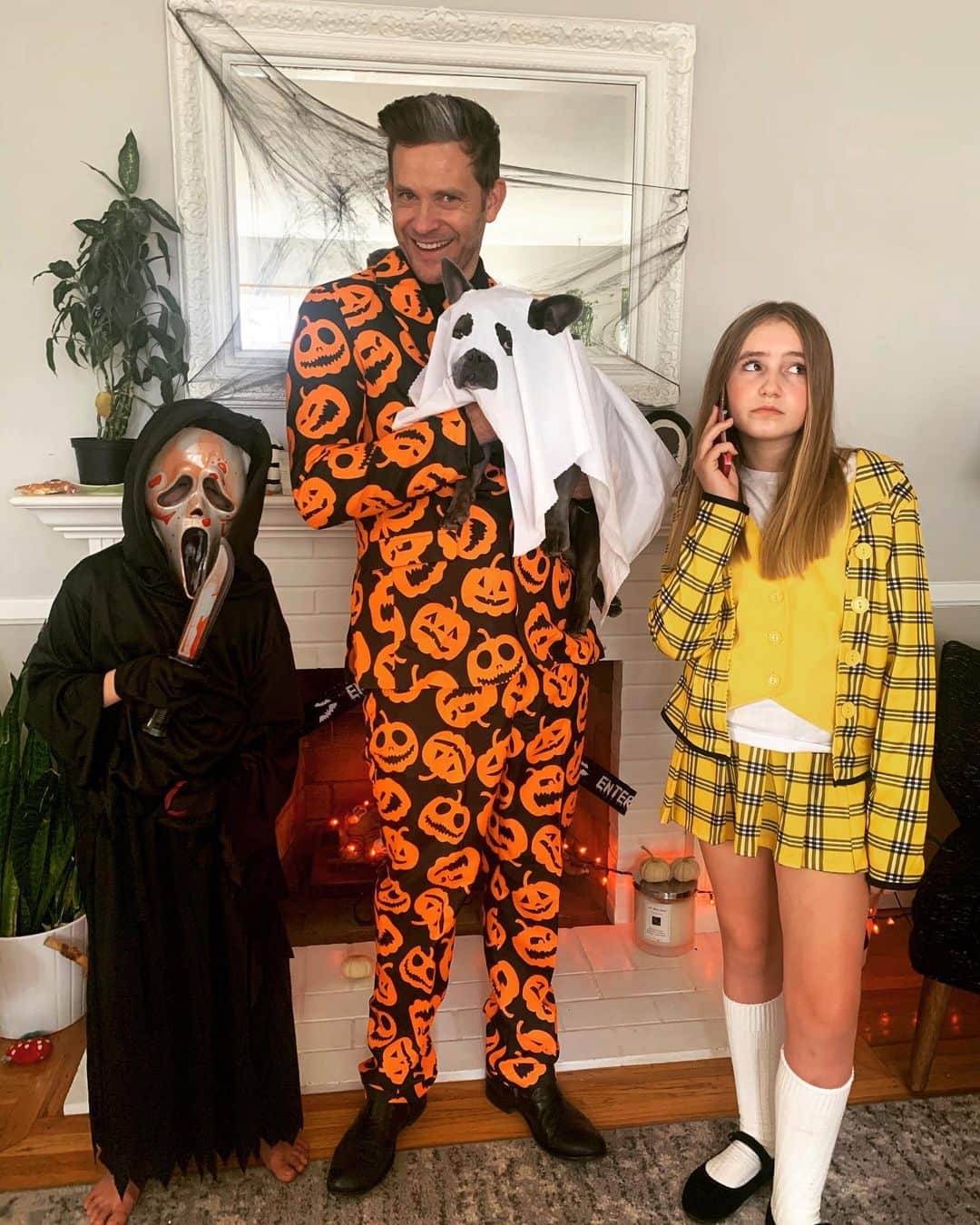 ブライス・ジョンソンのインスタグラム：「All dressed and nowhere to go! Happy Halloween 🎃 2020 👻」