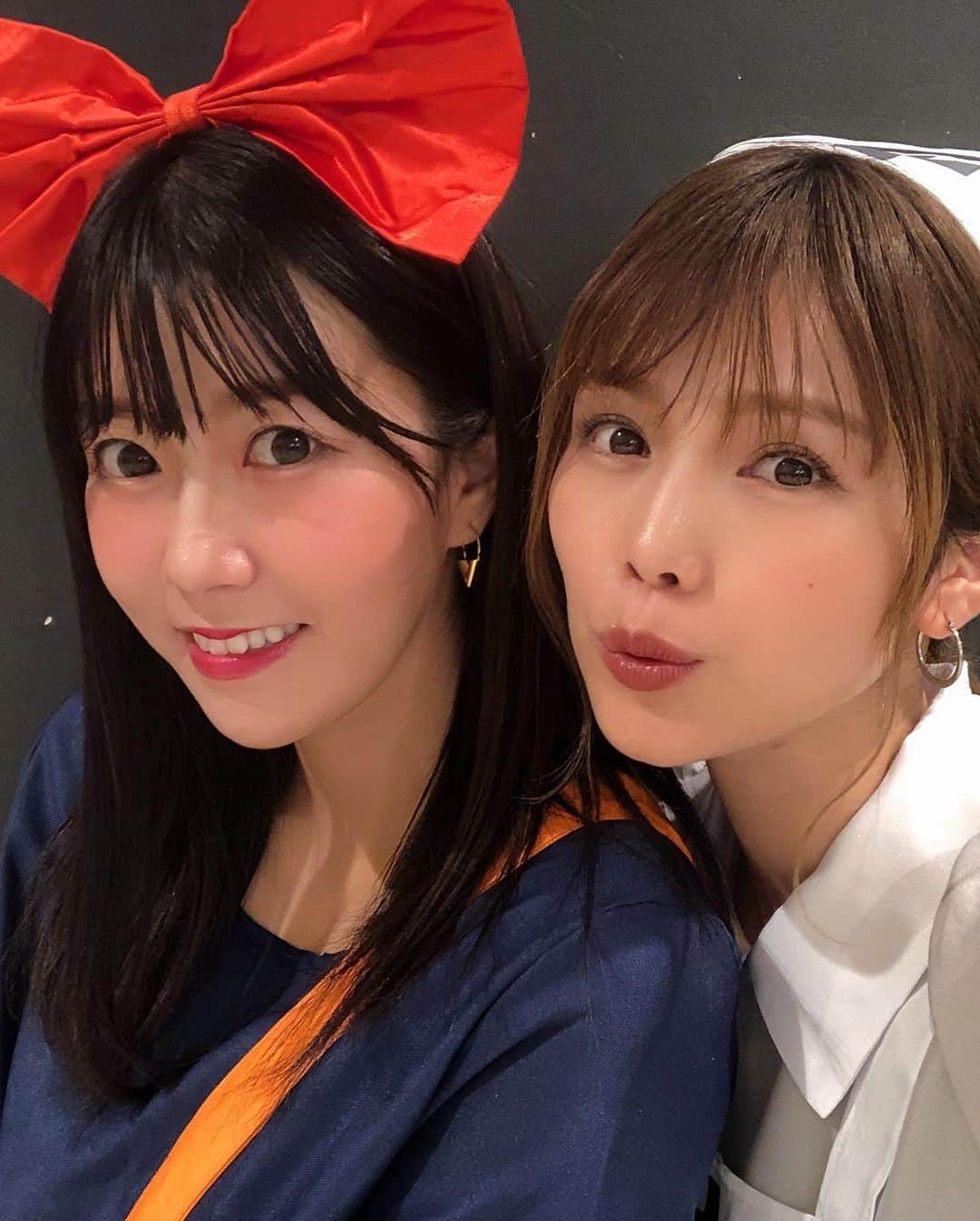 夏奈子さんのインスタグラム写真 - (夏奈子Instagram)「未来のキキ🎀w  2年前の仮装を引っ張り出しました^ - ^ 空が飛べたらって 夢のまた夢の話だけど、 未来は飛べるようになりそうよね！  そして ジブリってどれも素敵🧡❤️ 大好き❤  #ハロウィン #仮装 #コスプレ #キキ #魔女の宅急便 #ジブリ #大好き #サン推し #ハッピーハロウィン #10月もありがとう #love」11月1日 8時42分 - chankana0609