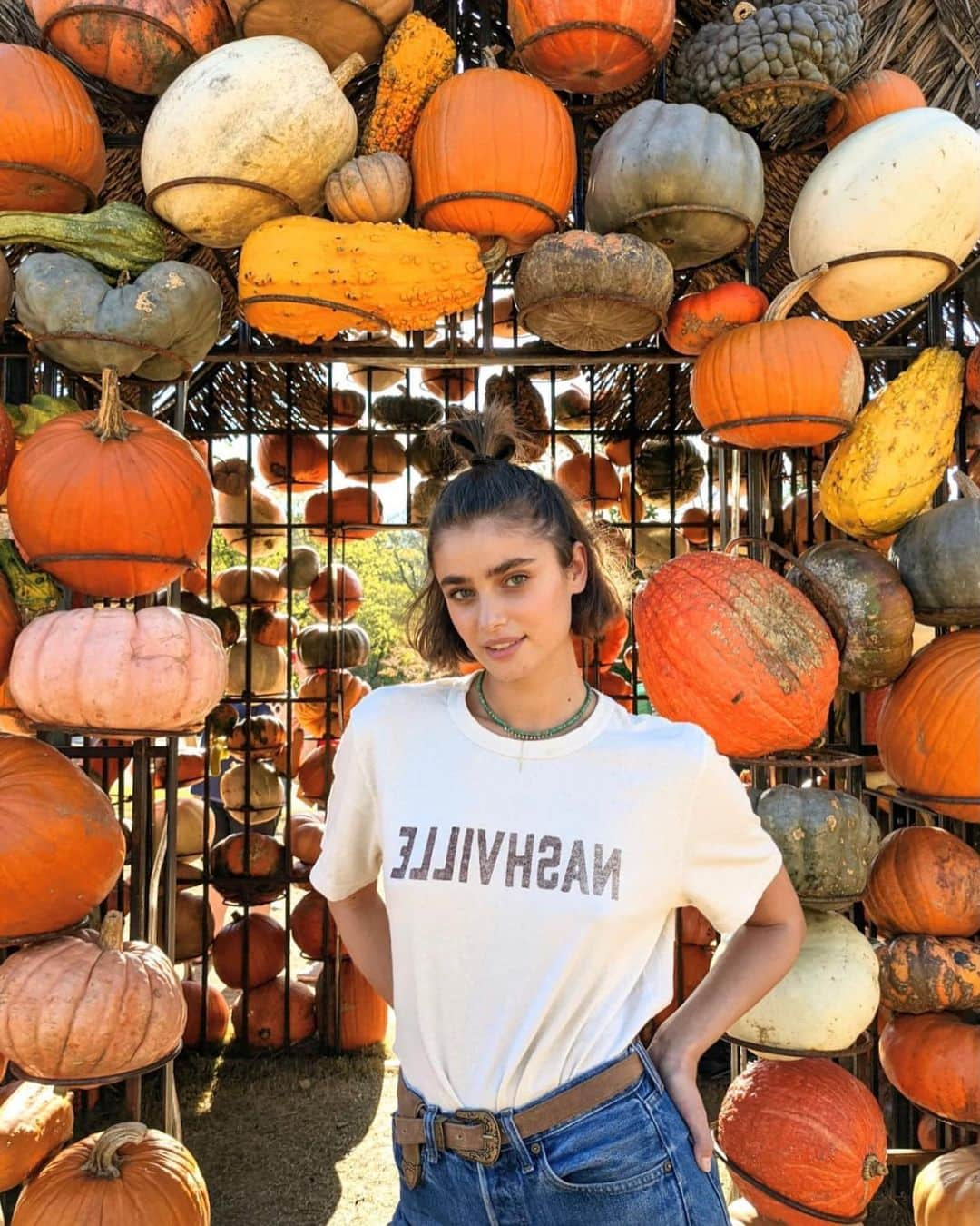 テイラー・ヒルさんのインスタグラム写真 - (テイラー・ヒルInstagram)「All the fall things 🎃 #happyhalloween」11月1日 8時54分 - taylor_hill