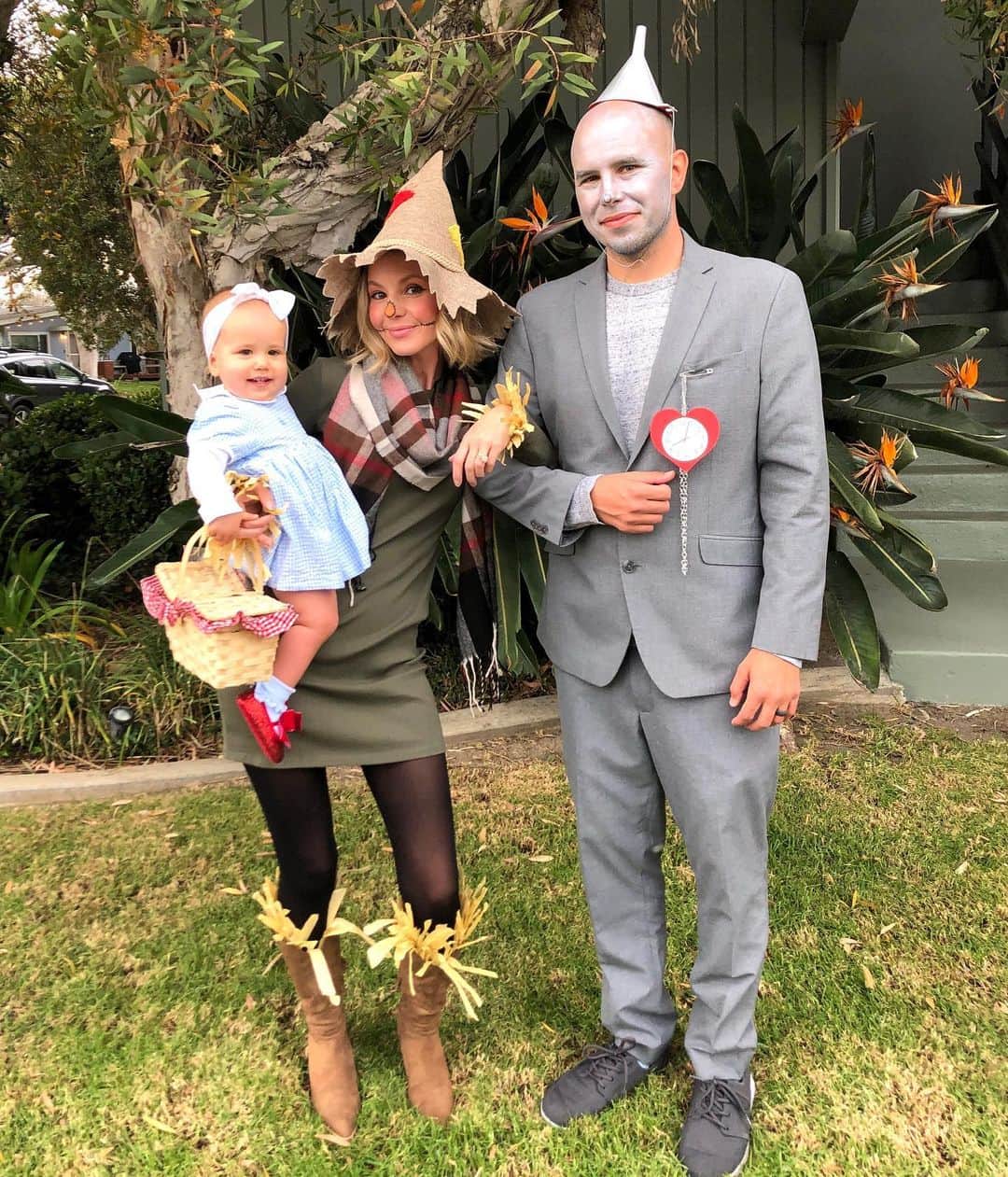 サマンサ・ドロークのインスタグラム：「Somewhere over the rainbow 🌈 #halloween2020 #firsthalloween」