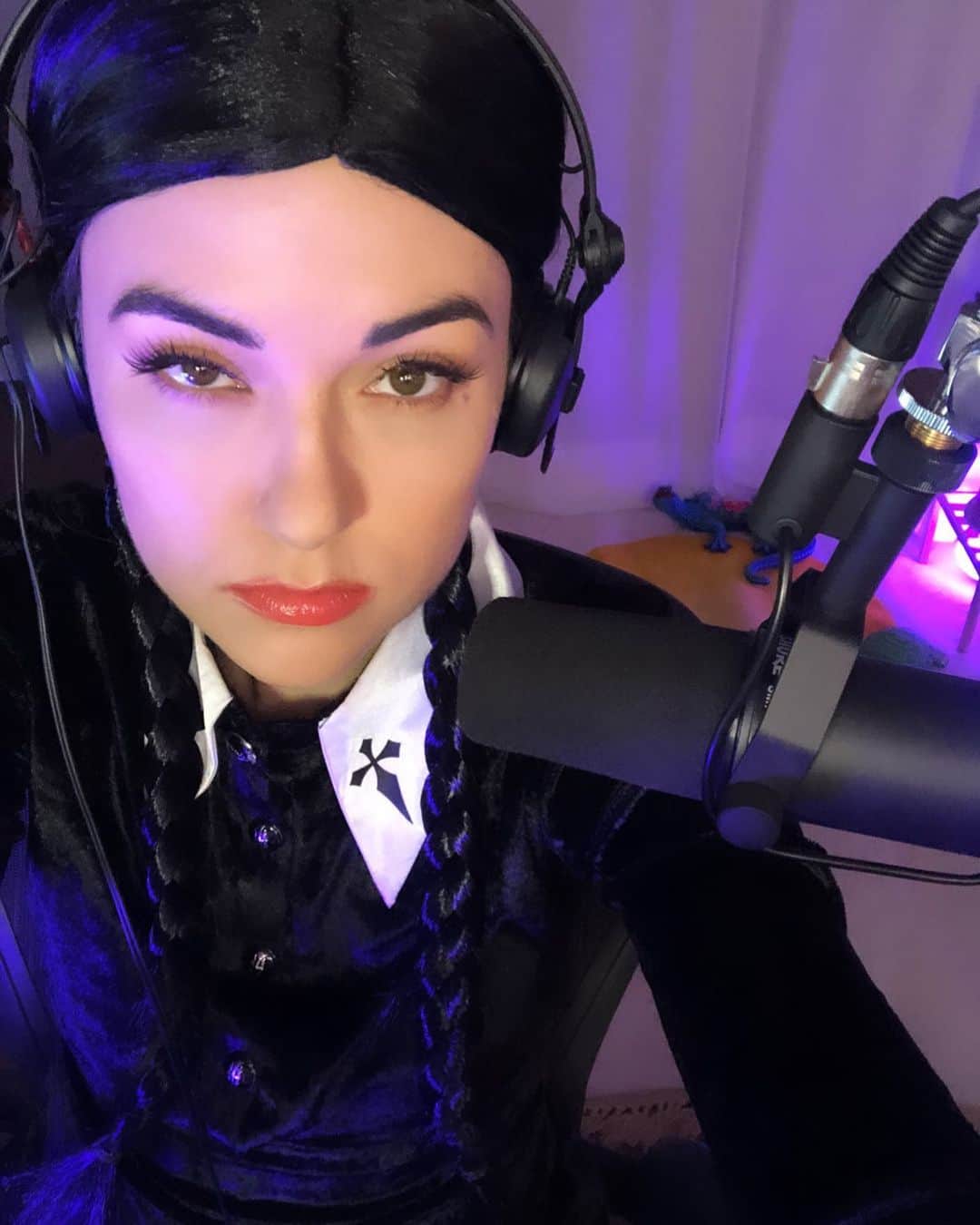 のインスタグラム：「Telling spooky stories ok stream rn」